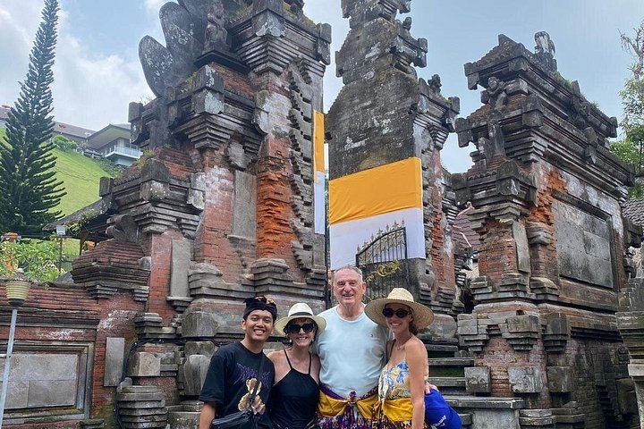 Private Ubud Tour: Ulu Petanu Waterfall, Tirta Empul, Monkey Forest and Swing (5/12)