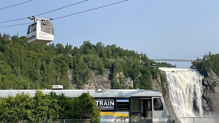 Private Half-Day Montmorency Falls and Sainte-Anne-de-Beaupré Trip in a Luxury Vehicle (1/10)