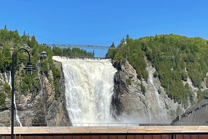 Private Half-Day Montmorency Falls and Sainte-Anne-de-Beaupré Trip in a Luxury Vehicle (3/10)