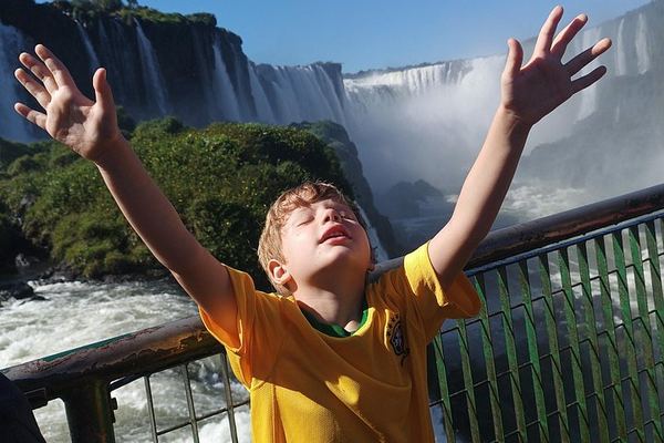 Private 2-Day Iguazu Falls Tour from Puerto Iguazu, 8 km Argentine Trails and Boat Option
