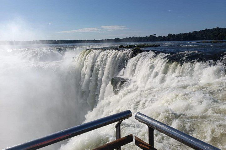 Private 2-Day Iguazu Falls Tour from Foz do Iguacu, Argentina First, Licensed Vehicle (7/12)