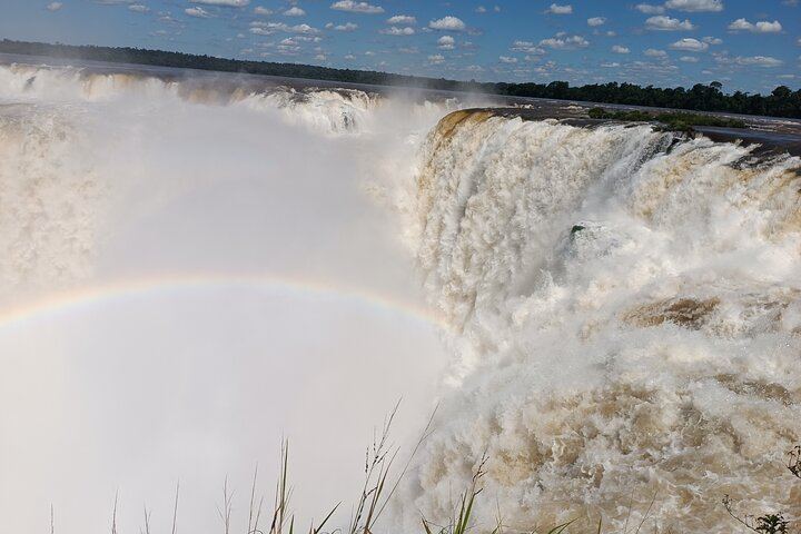 Private Iguazu Falls Day Tour from Hotel Pickup, Argentine Walkways, Optional Boat (9/11)