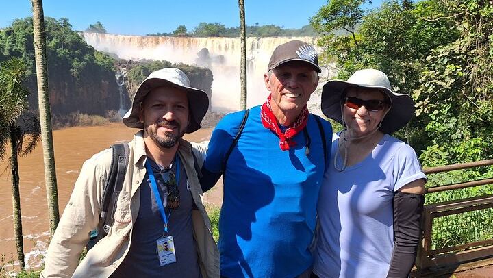 Private 2-Day Iguazu Falls Tour with Fast Border Lane and Bilingual Guide (2/12)