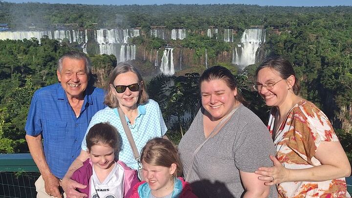 Private 2-Day Iguazu Falls Tour with Fast Border Lane and Bilingual Guide (3/12)