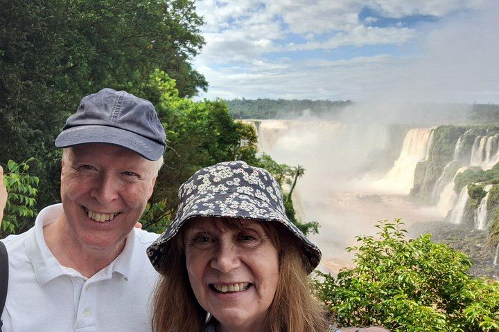 Private 2-Day Iguazu Falls Tour with Fast Border Lane and Bilingual Guide (9/12)