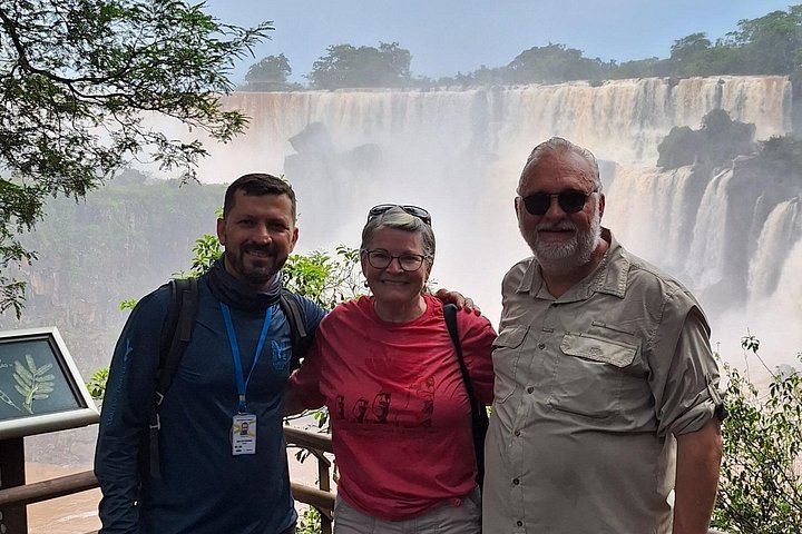 Private 2-Day Iguazu Falls Tour with Fast Border Lane and Bilingual Guide (4/12)