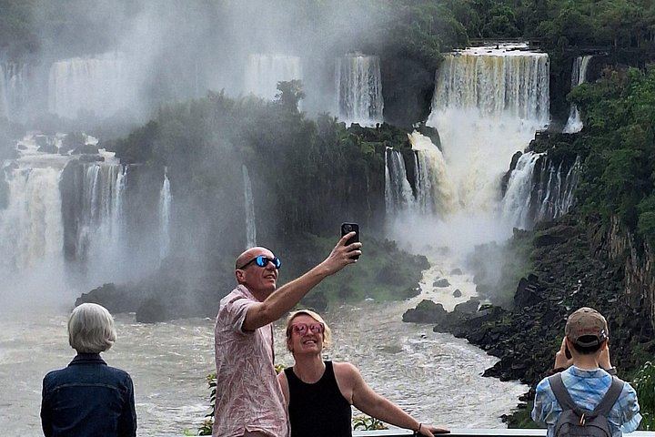 Private 2-Day Iguazu Falls Tour with Fast Border Lane and Bilingual Guide (12/12)