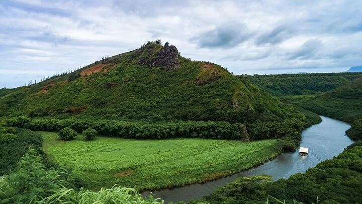 Private Kauai Eastside Waterfalls and Local Grinds Tour: 5.5 Hours, Bakery and Kapaa Lunch (1/12)