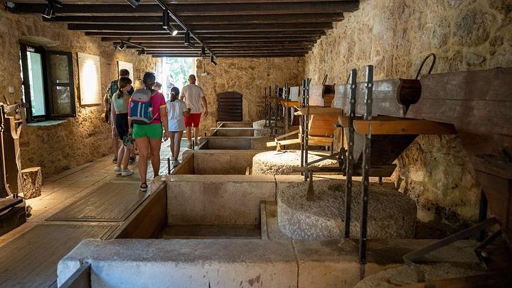 Private Krka Waterfalls Tour from Split with Morning or Afternoon Start and Boat Cruise (4/12)