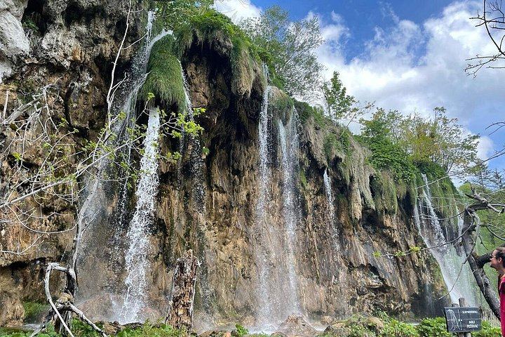 Private Krka Waterfalls Tour from Zadar with Sladic Winery Wine and Prosciutto Tasting (10/12)