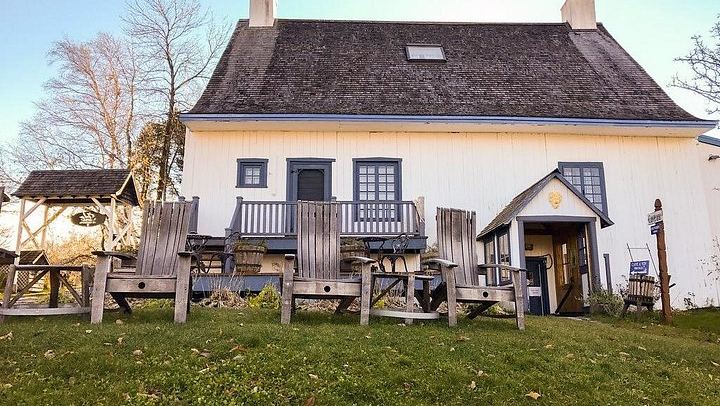 Private Guide and Driver Tour: Montmorency Falls, Sainte-Pétronille and Sainte-Anne Shrine (3/7)