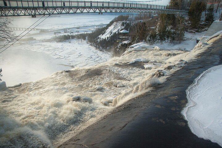 Private Guide and Driver Tour: Montmorency Falls, Sainte-Pétronille and Sainte-Anne Shrine (5/7)