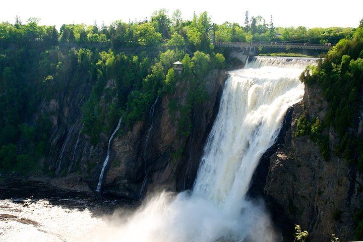 Private Guide and Driver Tour: Montmorency Falls, Sainte-Pétronille and Sainte-Anne Shrine (1/7)