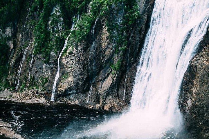 Private Guide and Driver Tour: Montmorency Falls, Sainte-Pétronille and Sainte-Anne Shrine (4/7)
