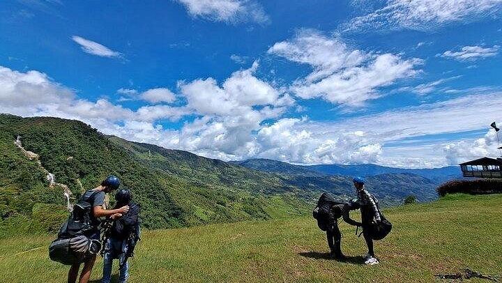 Private Paragliding Flight, Waterfall Hike and Mindfulness Session from Medellin (3/12)