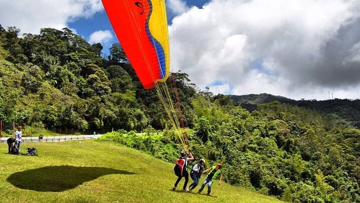 Private Paragliding Flight, Waterfall Hike and Mindfulness Session from Medellin (2/12)