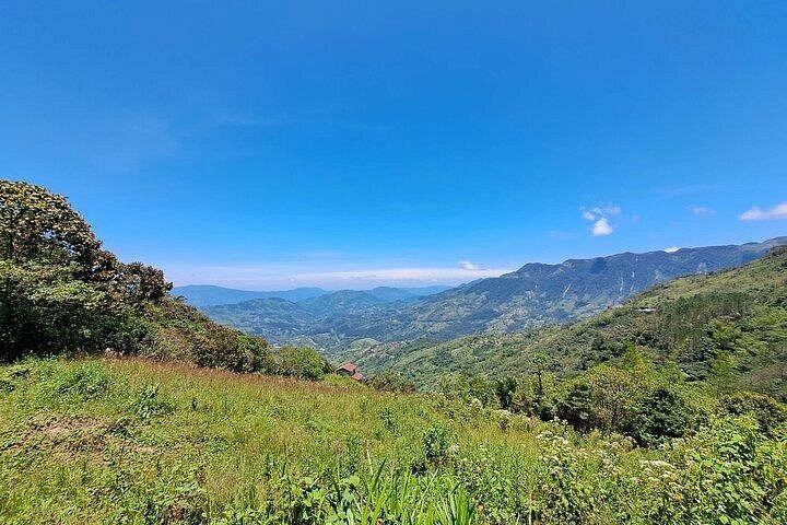 Private Paragliding Flight, Waterfall Hike and Mindfulness Session from Medellin (10/12)