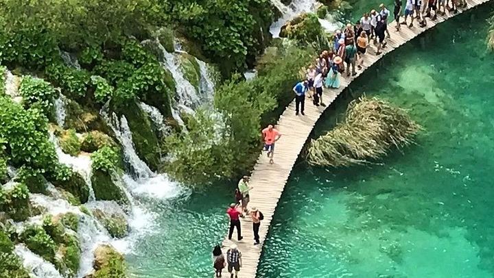 Private Door-to-Door Plitvice Lakes Day from Split with Boat and Electric Train (3/12)