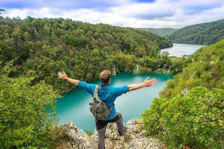 Plitvice Lakes Private Tour from Zadar with Panoramic Boat and Electric Train (6/10)