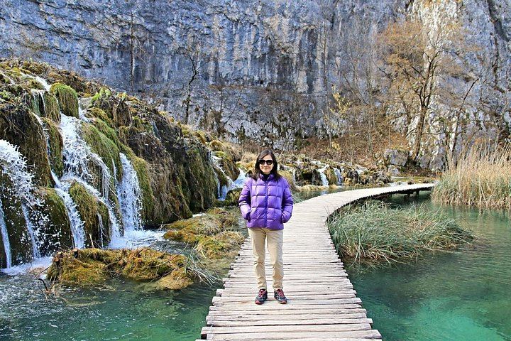 Plitvice Lakes Private Tour from Zadar with Panoramic Boat and Electric Train (2/10)