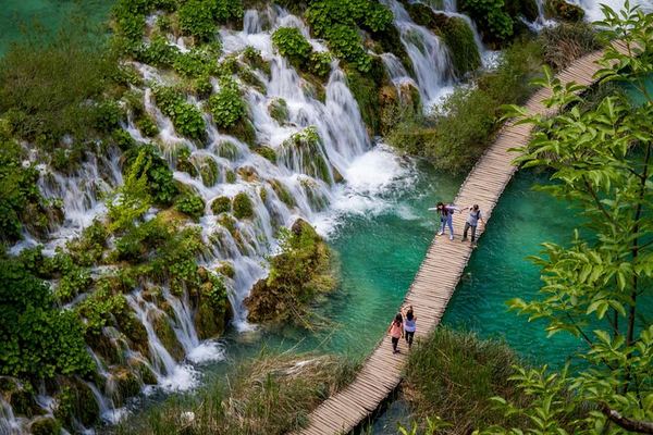 Plitvice Lakes Private Tour from Zadar with Panoramic Boat and Electric Train