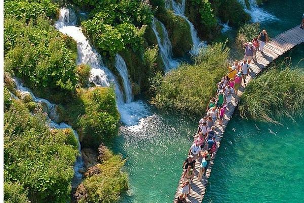 Private Door-to-Door Plitvice Lakes Day from Split with Boat and Electric Train