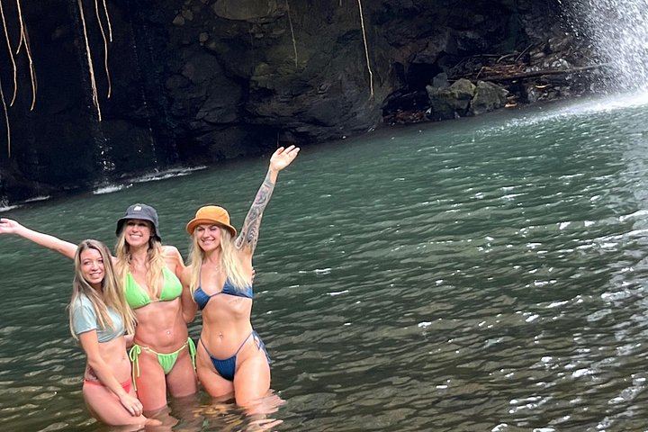 Magic of Maui Private Road to Hana Tour: Black Sand Beach, Waterfalls and Turtles (12/12)