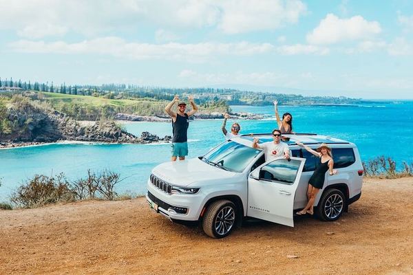 Local Maui Tours Private Road to Hana: Waterfall Swim, Hamoa Beach and Black Sand