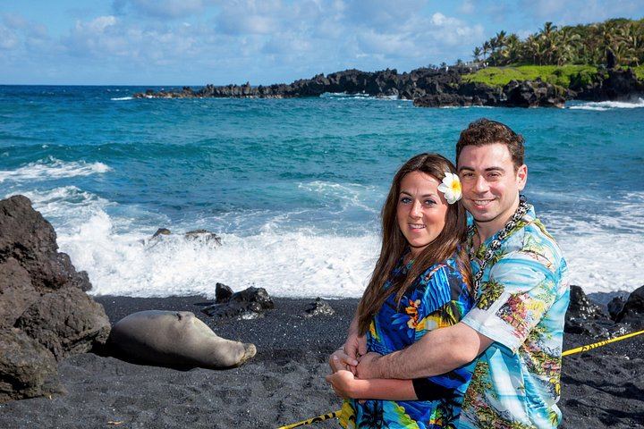 Local Maui Tours Private Road to Hana: Waterfall Swim, Hamoa Beach and Black Sand (6/12)