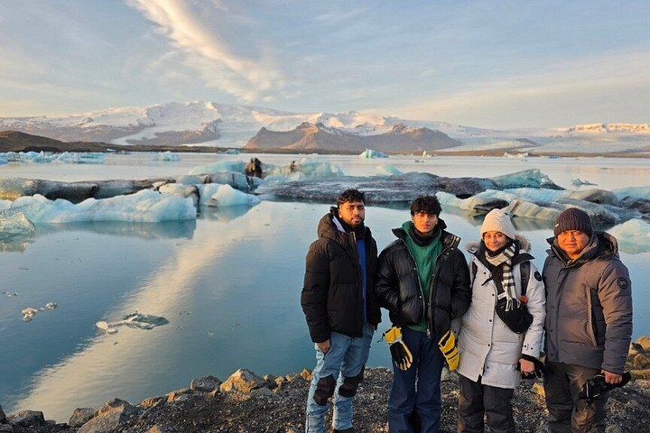 Private South Coast Day Tour by Minivan with Flexible Pickup and Solheimajokull Viewpoint (12/12)