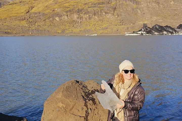 Private South Coast Day Tour by Minivan with Flexible Pickup and Solheimajokull Viewpoint (5/12)
