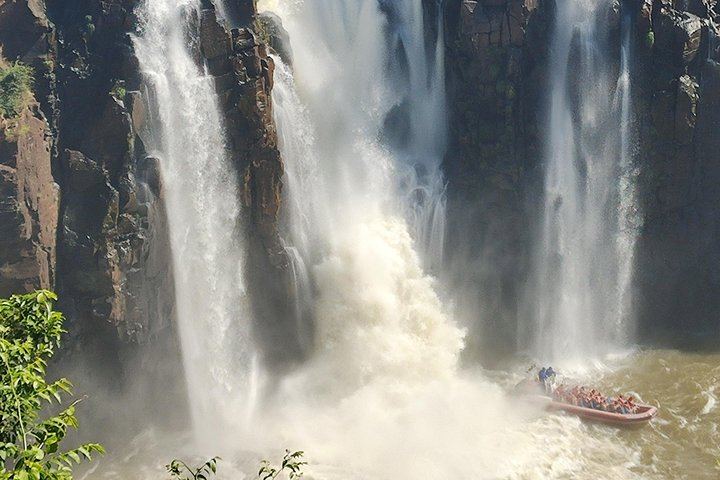 Private Iguassu Falls Brazilian Side Tour with Guide and Hotel Pickup, Foz do Iguacu (11/12)