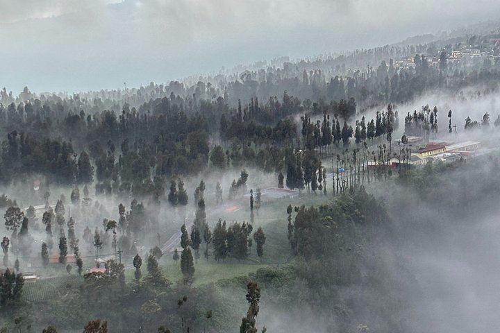 Mount Bromo Sunrise and Tumpak Sewu Waterfall Private Day Tour from Malang (5/7)