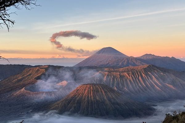 Mount Bromo Sunrise and Tumpak Sewu Waterfall Private Day Tour from Malang