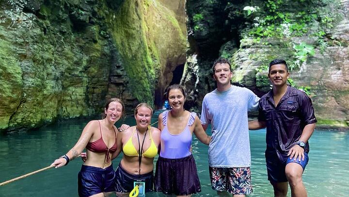 Private La Leona Waterfall Tour with Hotel Transportation, Lunch and Water (1/12)