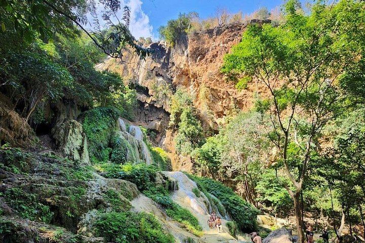 Private Day Trip from Bangkok: Kanchanaburi War Cemetery, Kwai Bridge and Erawan (8/10)