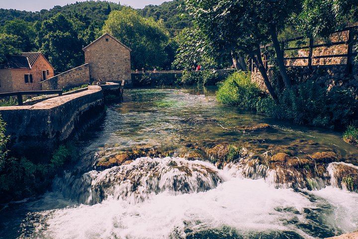 Zadar to Split Transfer via Krka Waterfalls with Three Hour Park Stop and Skradin (4/5)