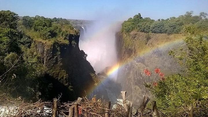 Private Victoria Falls Guided Tour with Personal Guide, Snacks and Five Guide Languages (1/8)