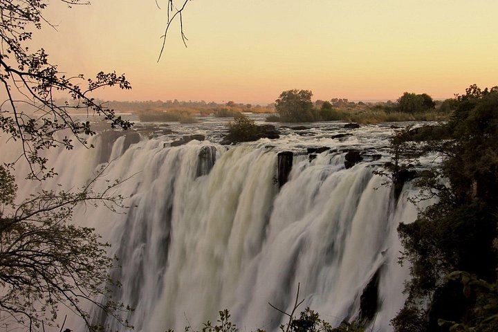 Private Victoria Falls Guided Tour with Personal Guide, Snacks and Five Guide Languages (7/8)