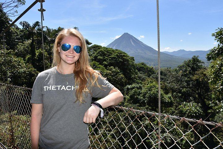 Private Arenal Day with Hanging Bridges, La Fortuna Waterfall, Volcano Hike and Lunch (9/12)