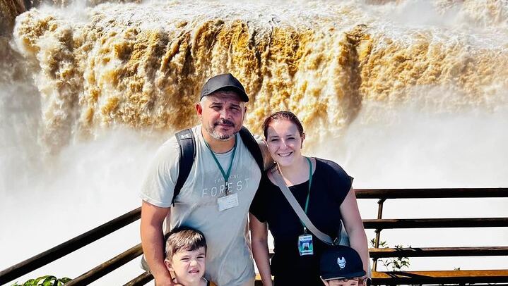 Private Iguazu Falls Tour with Border Photo Stop, Drinks and Two-Day Option (2/12)