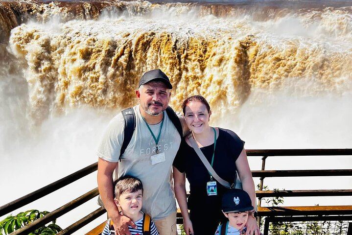 Private Iguazu Falls Tour with Border Photo Stop, Drinks and Two-Day Option (2/12)