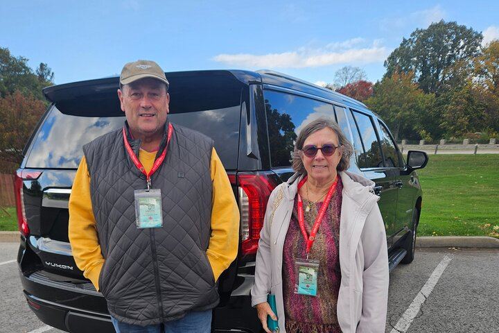 Private Niagara Falls Tour in Black Luxury SUV with Cruise, Journey and Skylon Tower (2/7)