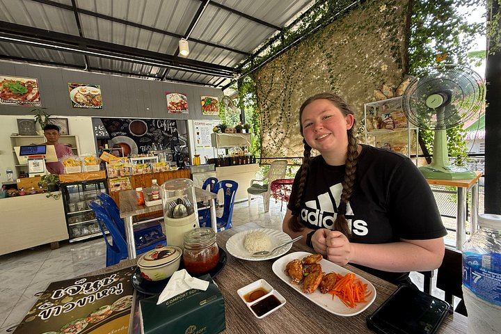 Private Kanchanaburi Day Tour from Bangkok: JEATH Museum, River Kwai and Erawan (10/12)