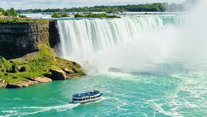 Private Niagara Falls Day Trip from NYC with Chauffeur, Night or Morning Departure (1/8)