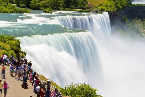Private Niagara Falls Day Trip from NYC with Chauffeur, Night or Morning Departure
