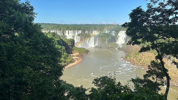 Private Tour of Iguazu Falls, Both Sides, with Bird Park Visit and Macuco Safari Option (2/10)