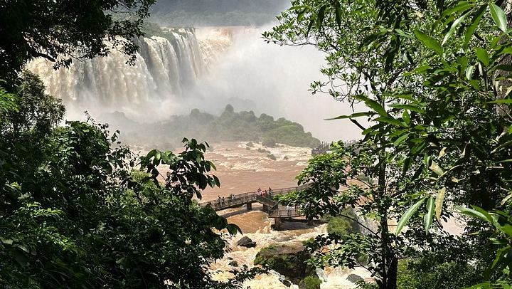 Private Tour of Iguazu Falls, Both Sides, with Bird Park Visit and Macuco Safari Option (1/10)