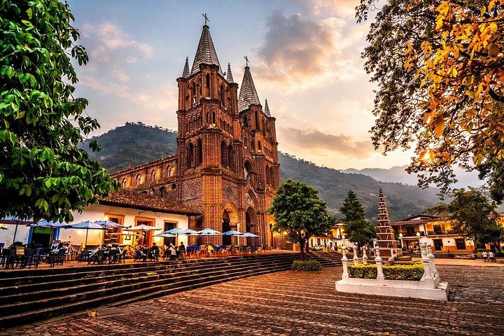 Private Day Tour to Jardín: Willys Jeep to Waterfalls, Coffee and Town Square (4/12)