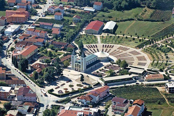 Private Tour from Dubrovnik to Medjugorje, Kravice Falls and Mostar in German or English (2/12)